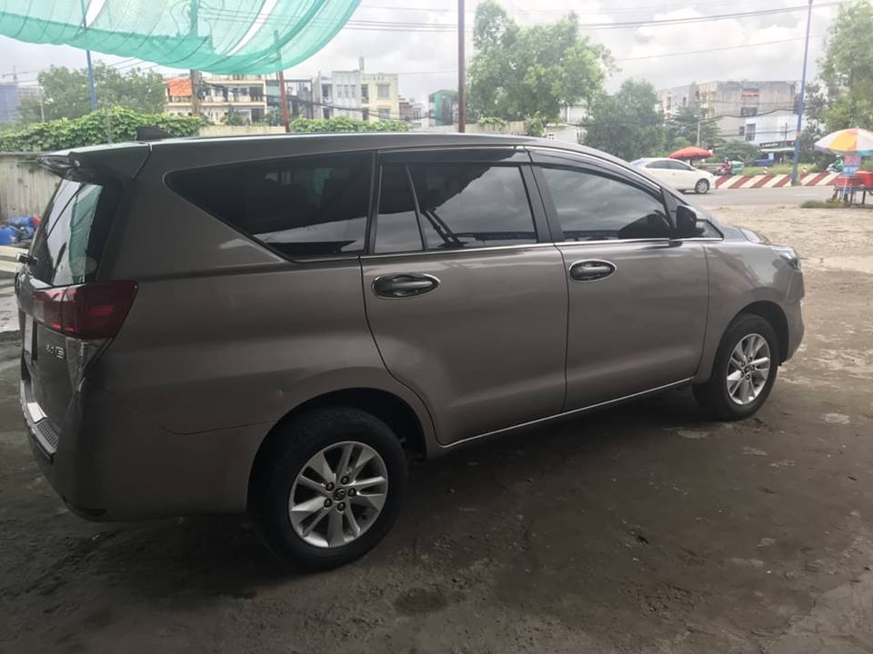Cho thuê xe du lịch 4 chỗ 