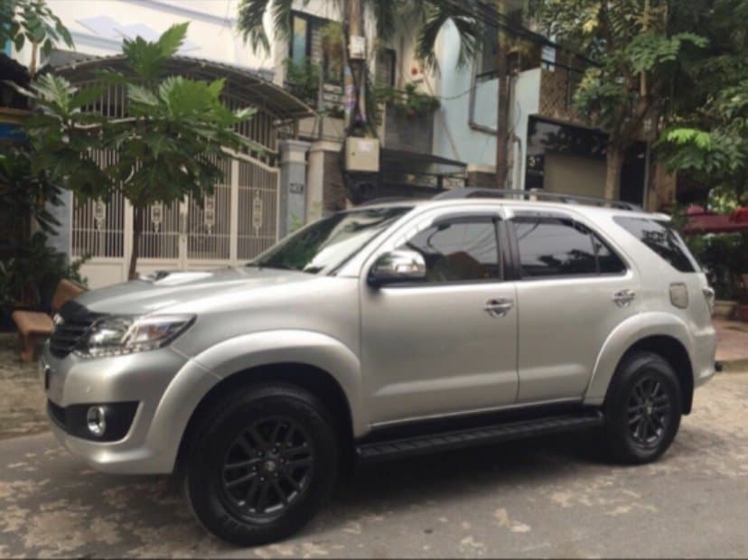 Thuê xe giá rẻ 7 chỗ HCM